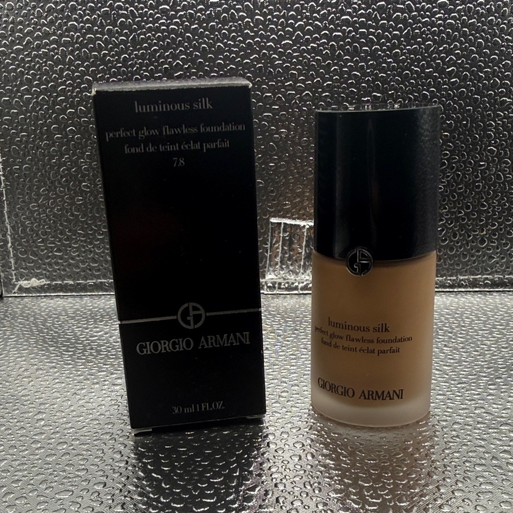 Giorgio Armani Luminous Silk Foundation - Warm Beige # 7.8